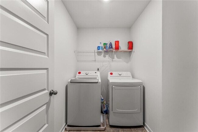 Building Photo - 379 Blue Juniper Cir