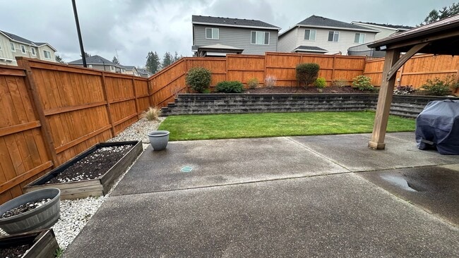 Building Photo - Gorgeous Corner lot 4 bed home! Happy Vall...