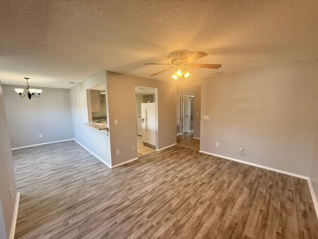 Building Photo - Open Concept 2bed 2bath updated condo centrally located in South Daytona for $1350 per Month!