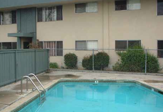 Pool - Escondido Apartments