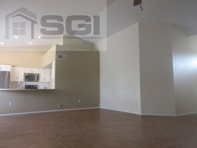 Building Photo - 8606 W Caribbean Ln