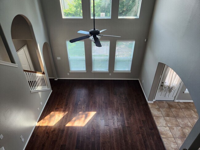 Building Photo - 20676 Oakhurst Meadows Dr