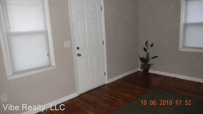 Building Photo - 1 br, 1 bath House - 604A S 14th St.