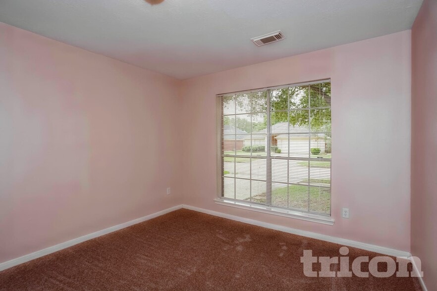 Building Photo - 1702 Glacier Blue Dr