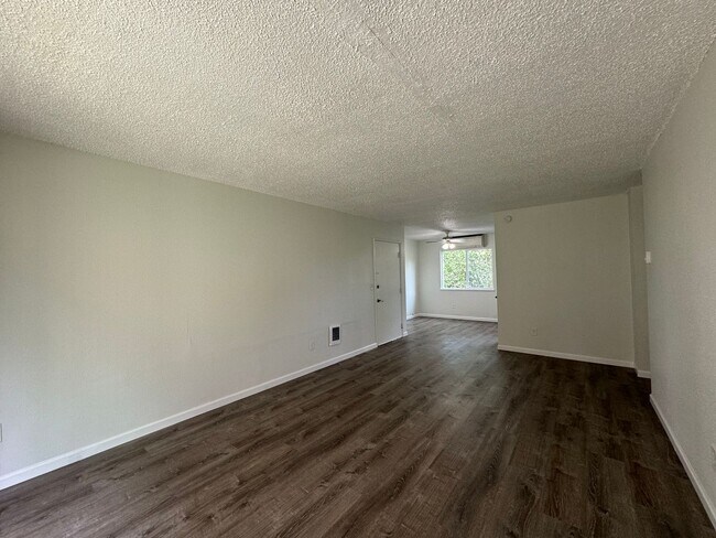 Interior Photo - Shannon