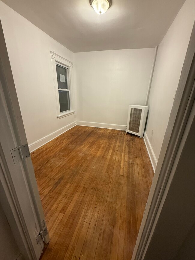 Building Photo - 16 N 7th St