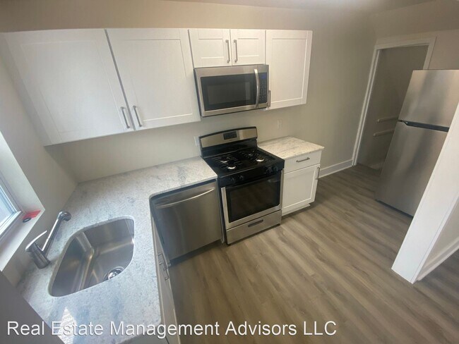 Building Photo - 3 br, 1 bath House - 7068 Clover Lane