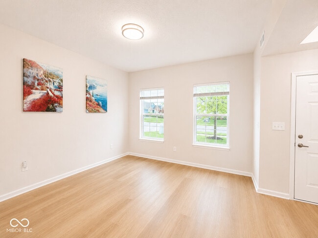 Building Photo - 5872 Wintersweet Ln