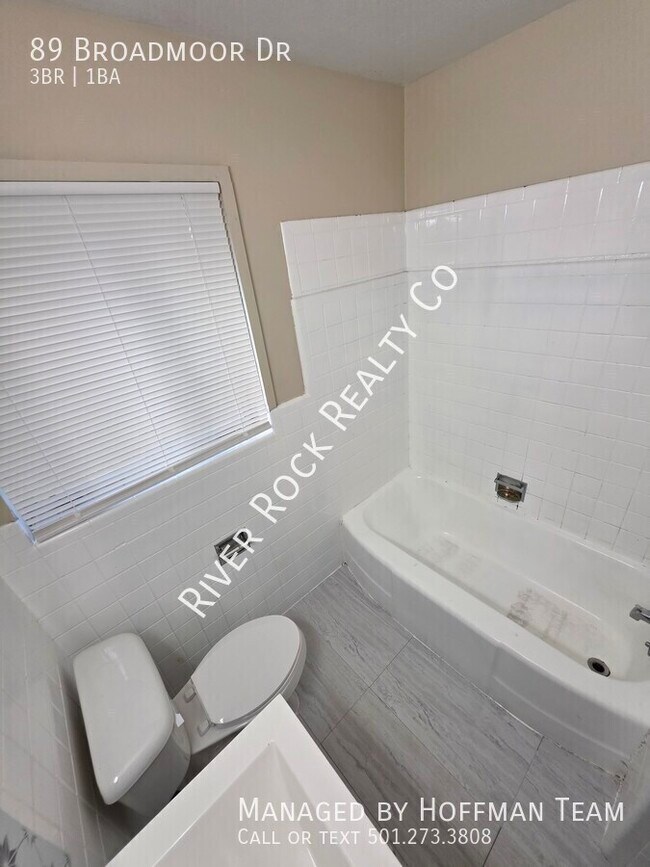 Building Photo - 89 Broadmoor Dr