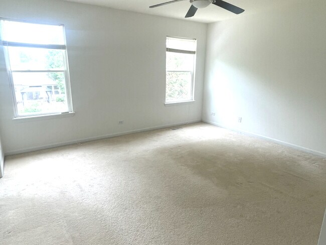 Building Photo - 1884 Fescue Dr