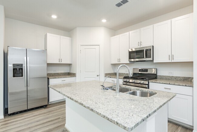 Building Photo - 1818 Whispering River Dr