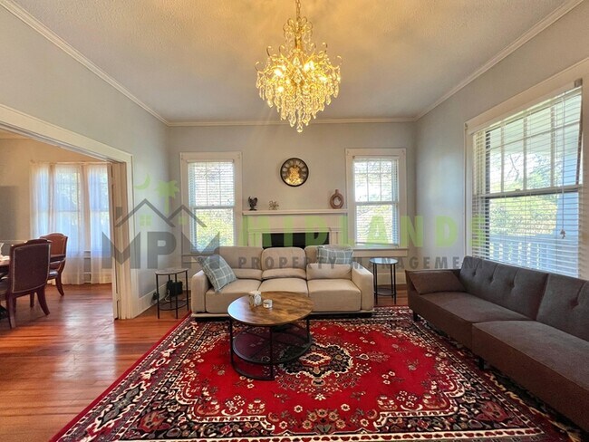 Building Photo - 2417B Clark Street