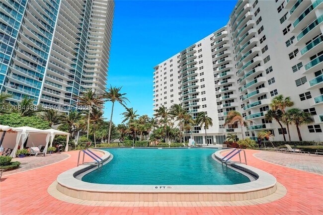 Building Photo - 3000 S Ocean Dr