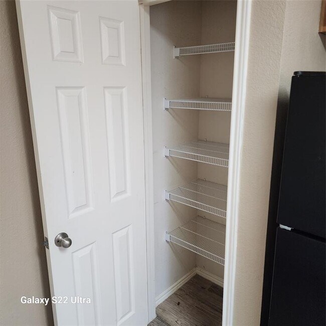 Building Photo - 2341 Bluffstone Dr