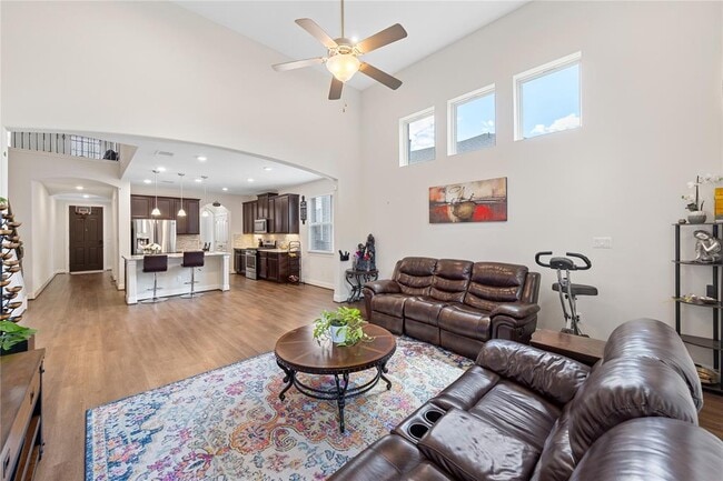 Building Photo - 4421 Casa Robles Dr