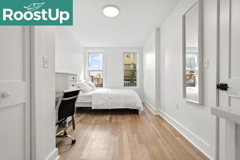 Building Photo - Furnished Bedroom with Private Bath in South Boston