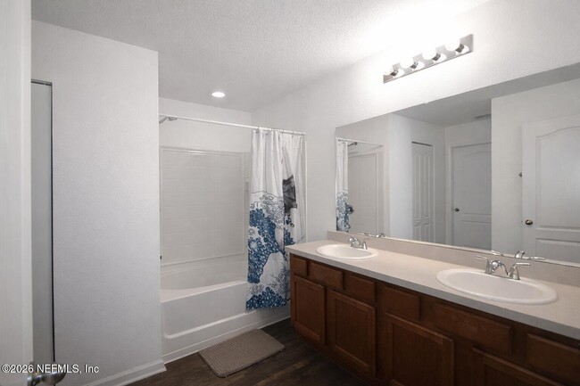 Building Photo - 3554 Shiner Dr