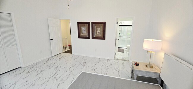 Building Photo - 8 Highlands Ct