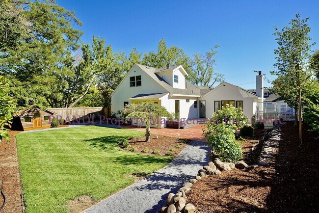Building Photo - Marinwood Gem, Fully Renovated, Stylish an...