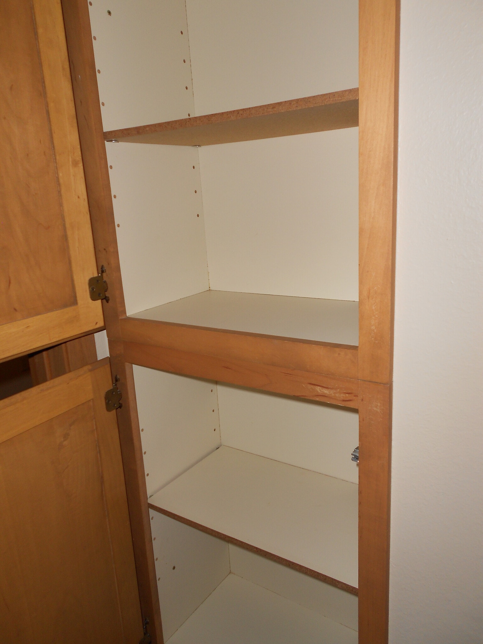 Building Photo - 420 6th Ave