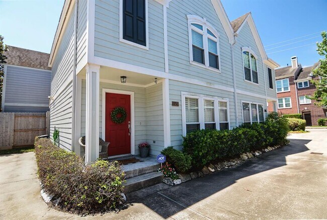 Primary Photo - 1523 Cook St