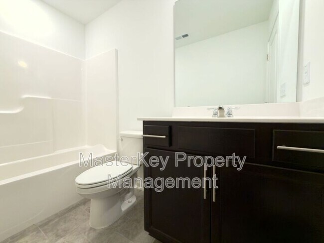 Building Photo - 1504 Crescent Townes Wy