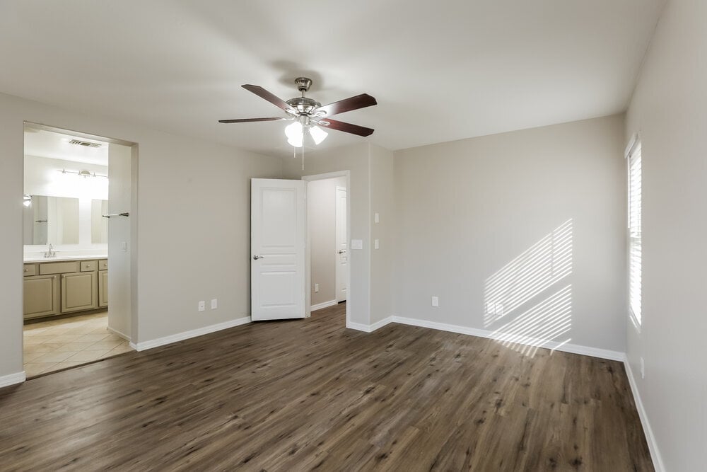 Building Photo - 809 E Agua Fria Ln