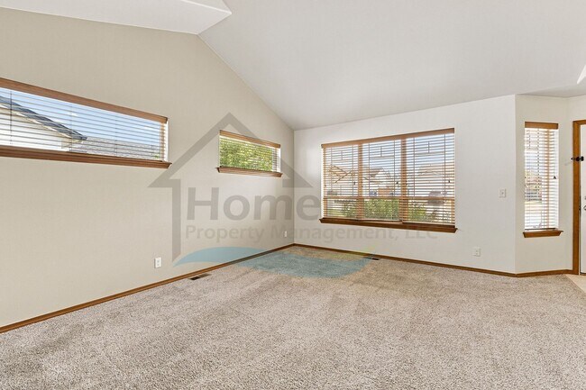Building Photo - 7533 N Winter View Dr