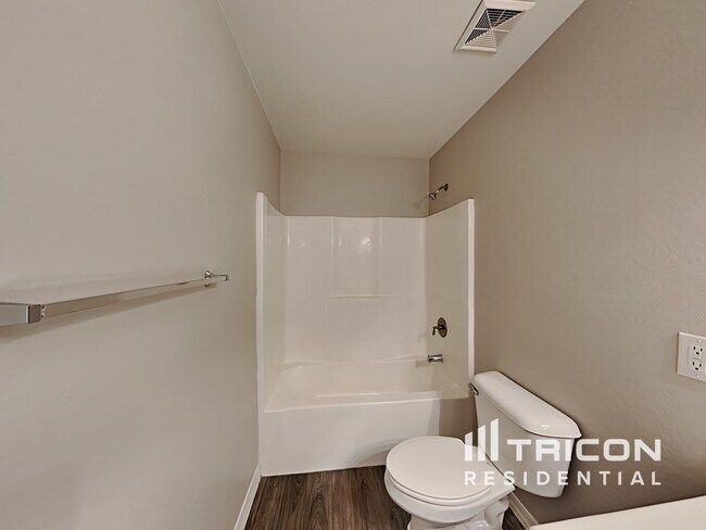 Building Photo - 42780 W Wild Horse Trail