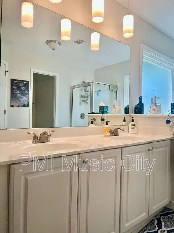 Building Photo - 333 Springhouse Cir