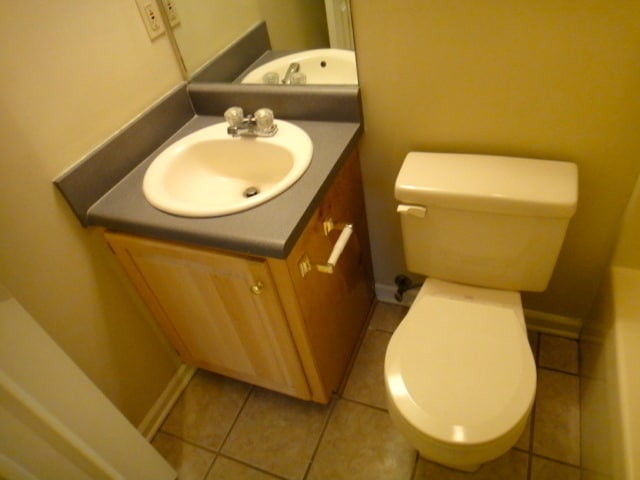 Building Photo - 3Bed/3Bath Available Soon!