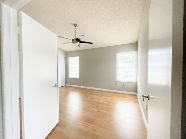 Building Photo - Charming Townhome in Desirable Calavera Hills!