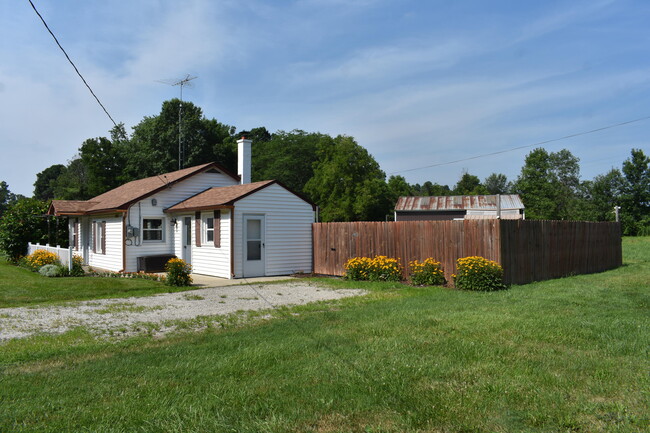 Building Photo - 12790 Dennison Rd