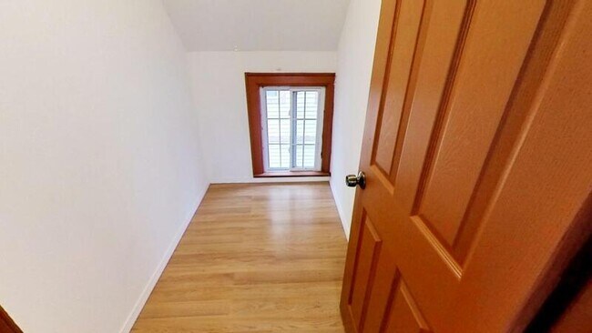 Building Photo - 401 Koons Ave