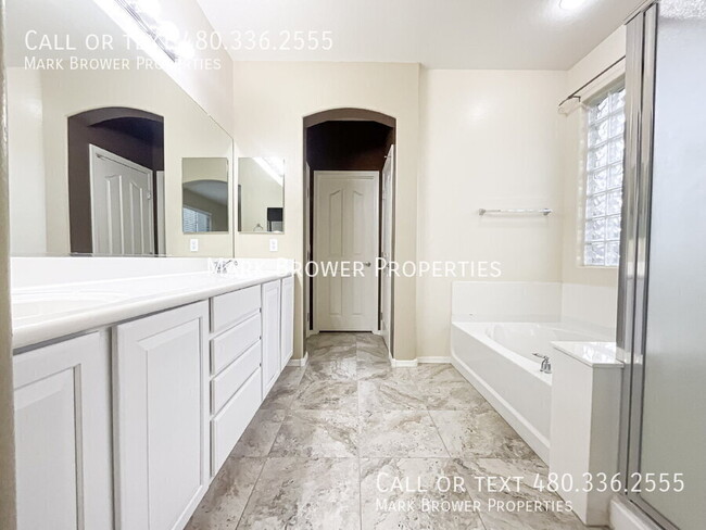 Building Photo - 5127 S Marble St