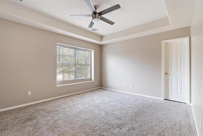 Building Photo - 15422 Elm Leaf Pl
