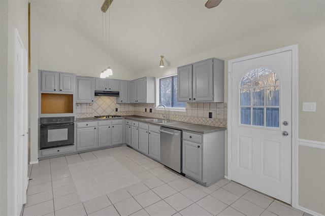 Building Photo - 2822 Fenwick St