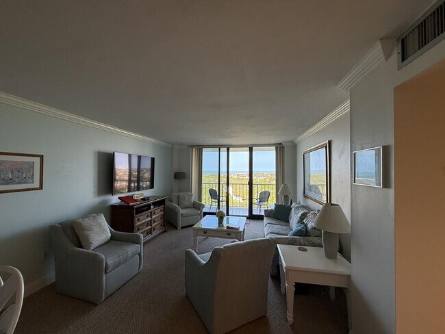 Building Photo - South Seas