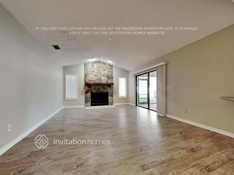 Building Photo - 9305 Pebble Creek Dr