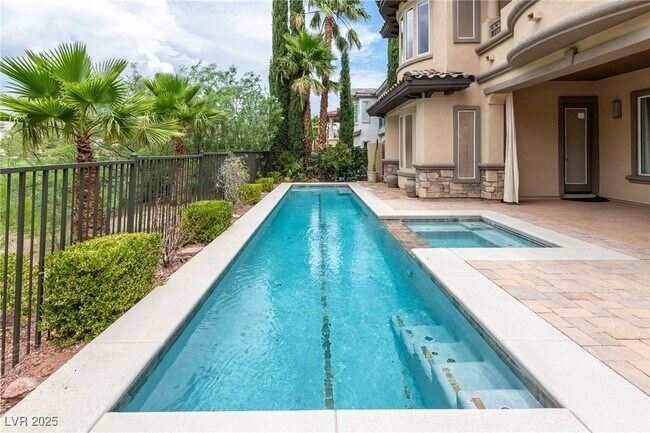 Building Photo - 2057 Orchard Mist St