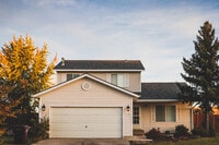 Building Photo - 370 NW Terre View Dr