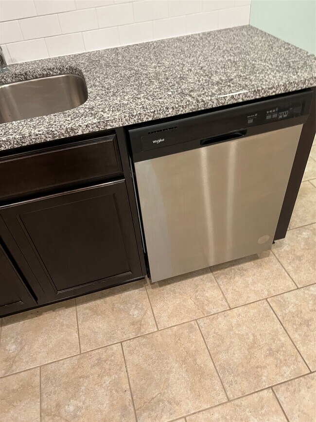 Building Photo - 8435 Chesney Trl