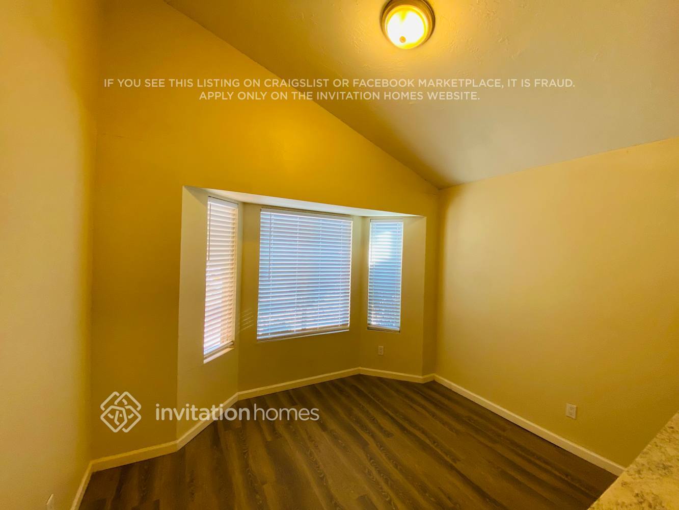 Building Photo - 1311 W Straford Dr