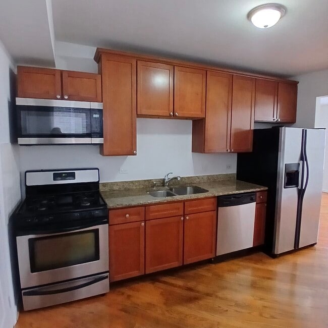 Building Photo - 5058 W Altgeld St