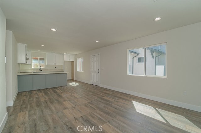 Building Photo - 7420 S Hobart Blvd