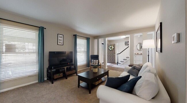 Building Photo - 303 Greenglade Ave