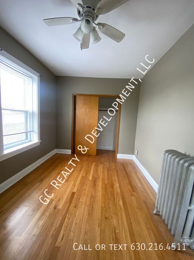 Building Photo - 4626 N Kenneth Ave