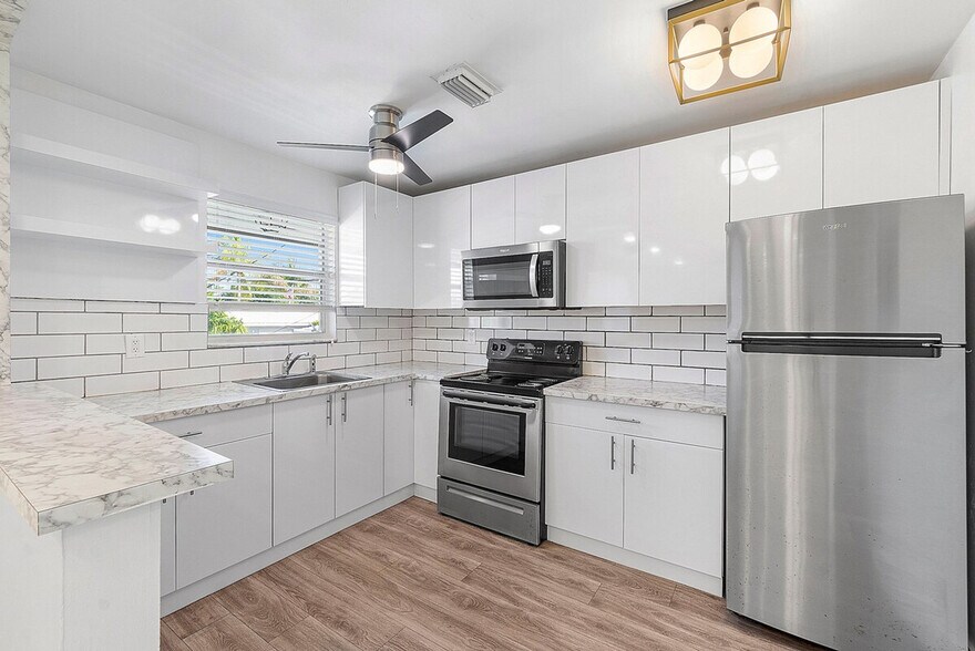 Building Photo - 2250-2270 Southeast 5th Street-SI ID1468042P