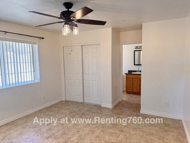 Building Photo - 3 Bed 2 Bath Home With Scenic Desert Views