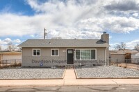 Building Photo - Cozy Updated 4-Bedroom House in Southwest ...